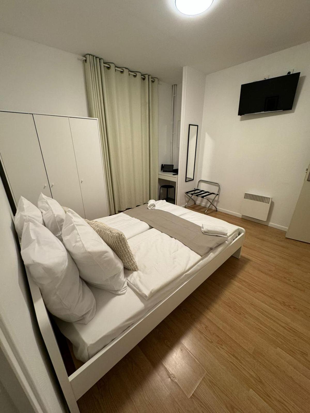 Etoiles De Mantes Hotel Екстериор снимка