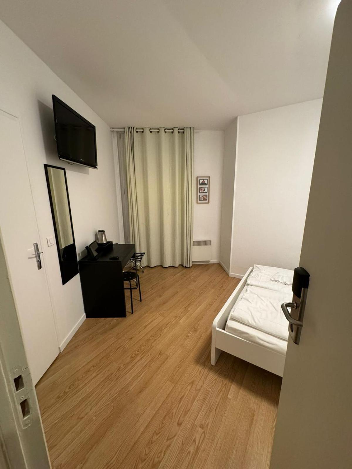 Etoiles De Mantes Hotel Екстериор снимка