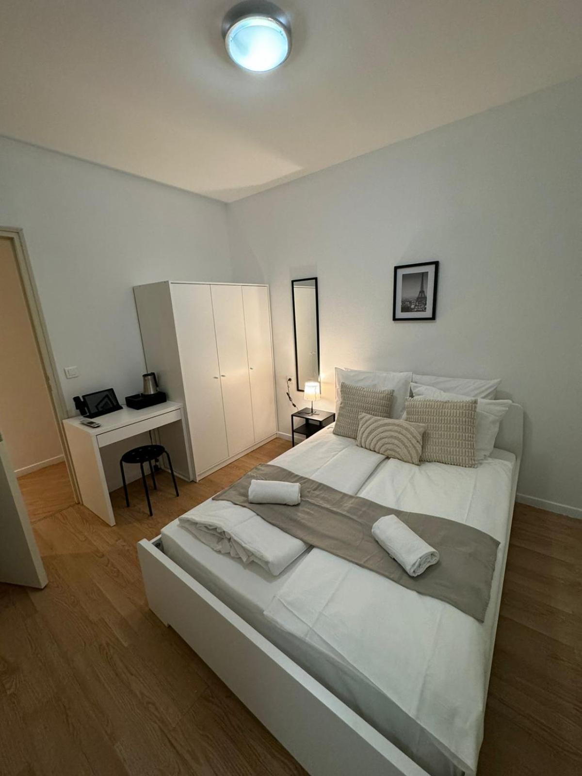 Etoiles De Mantes Hotel Екстериор снимка