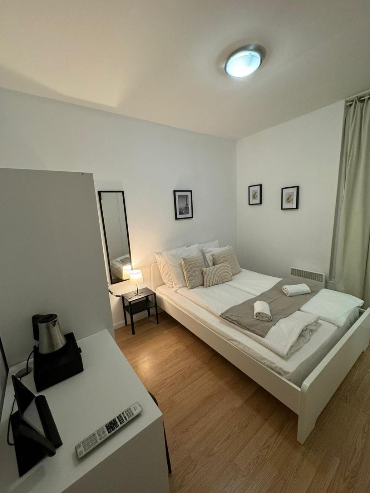 Etoiles De Mantes Hotel Екстериор снимка